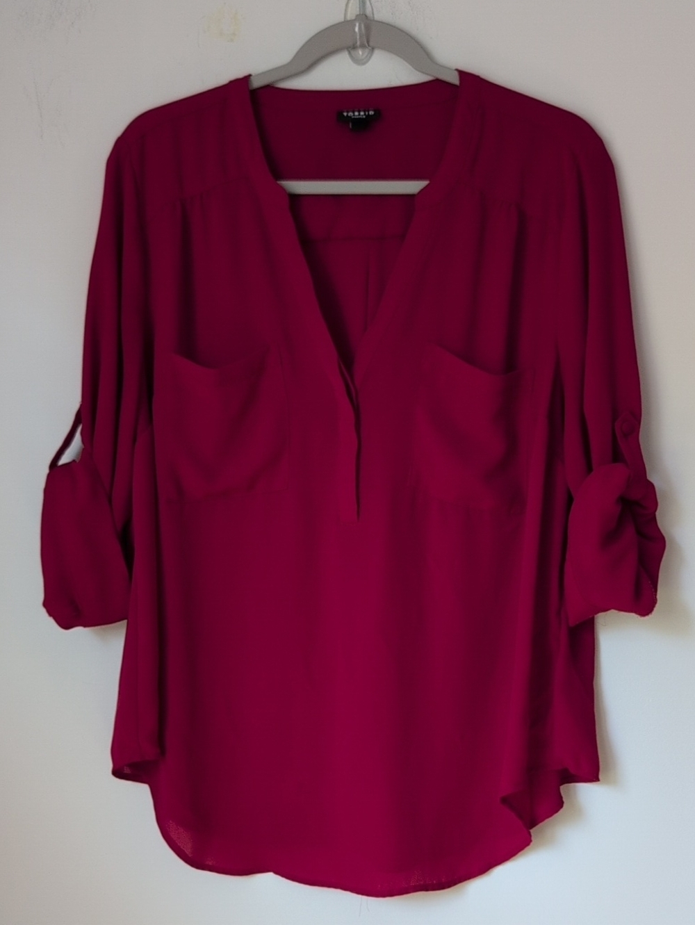 torrid Harper Georgette 3/4 Sleeve/Red V-Neck Roll-Tab Tunic Plus Size Size 0
